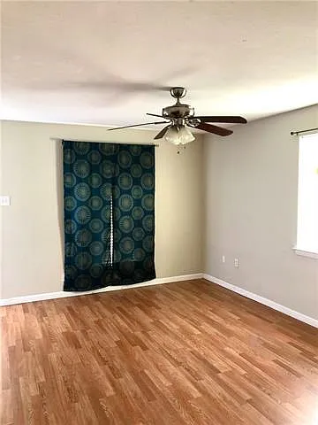 2 bed, 1.5 bath, 900 sqft, $1,400 — Photo 3
