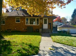 3919 Lake Dr, Robbinsdale, MN 55422