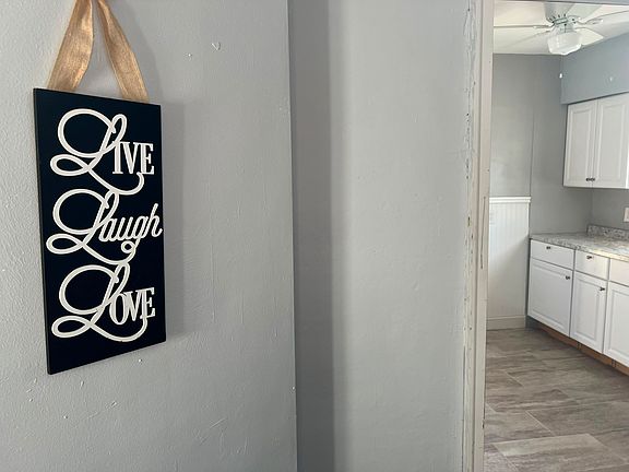 5th image of 51 Laverack Ave APT 1