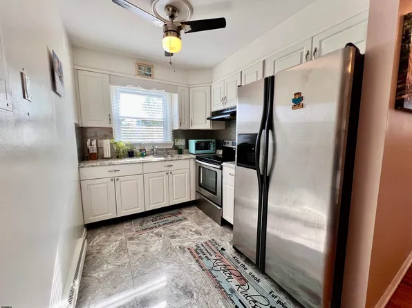 14 N Sacramento Ave #6, Ventnor, NJ 08406