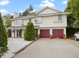 877 Admirals Rd, Esquimalt, BC V9A 2P1