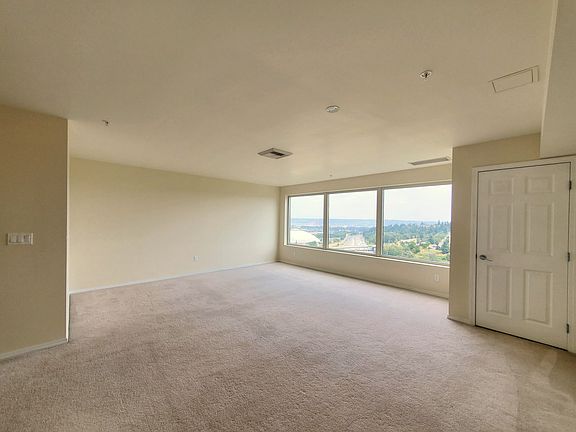 3rd image of 3201 Pacific Ave Unit 1103