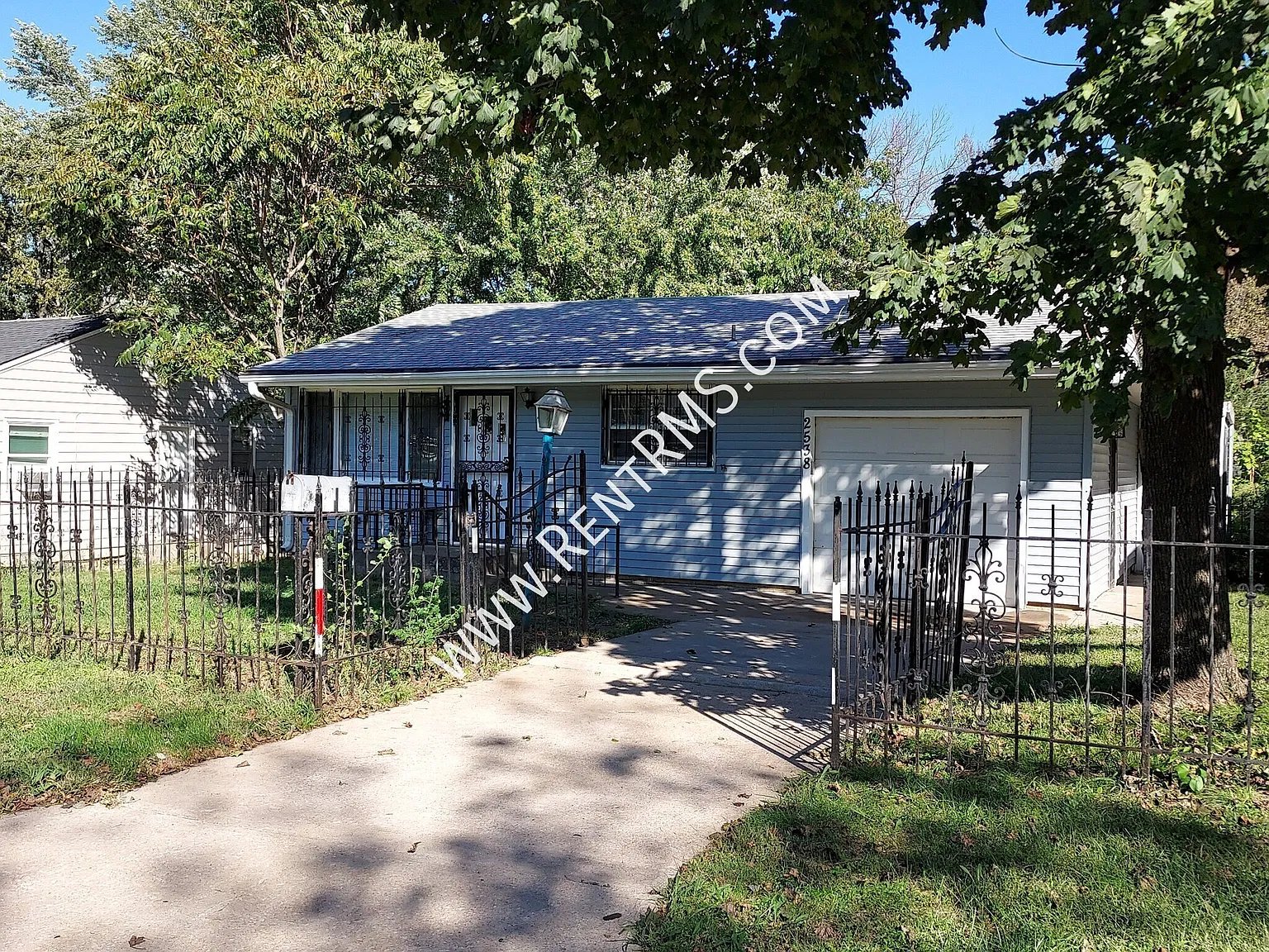 *Finished Basement* 2538 Se Indiana Ave- 3 Bed/1.5 Bath — Photo 1