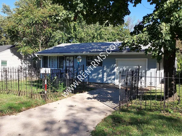 2538 SE Indiana Ave, Topeka, KS 66605