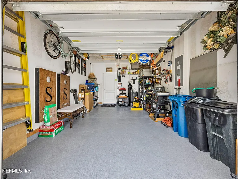 470 Servia Dr — Photo 22