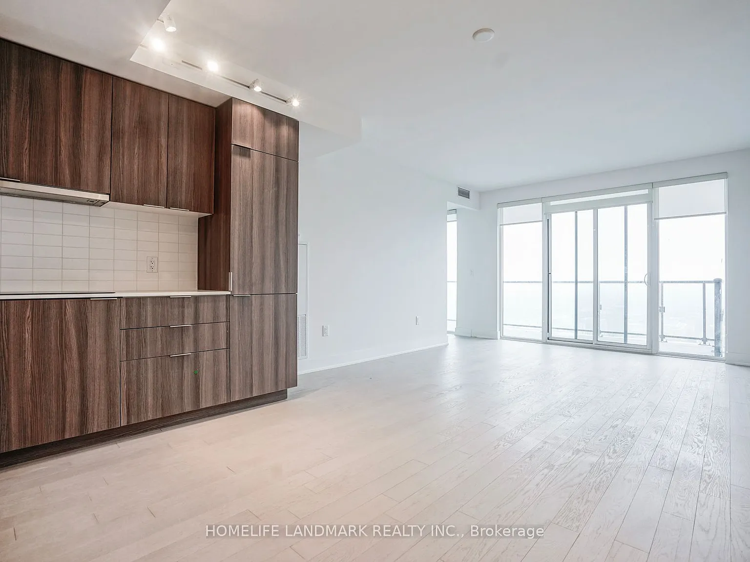3 bed, $5,200 — Photo 3