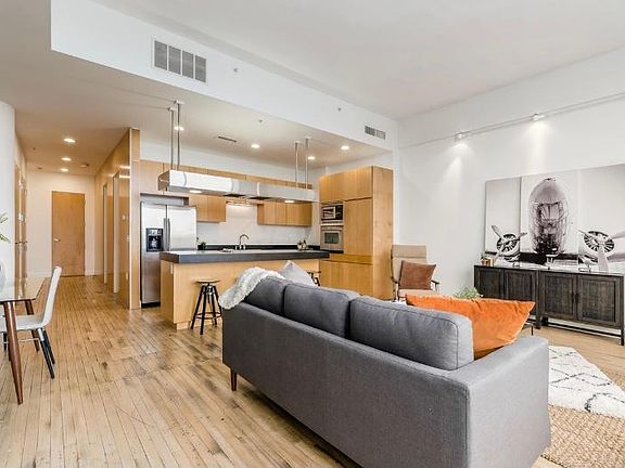 4th image of 106 N High St APT 602