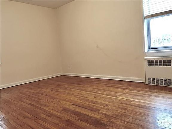 3rd image of 3538 75th St APT 3E