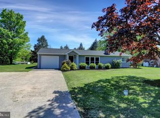 5225 Wertzville Rd, Enola, PA 17025