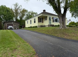 4 Perryville Rd, Webster, MA 01570