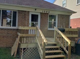 1095 Mollno St, Wyandotte, MI 48192