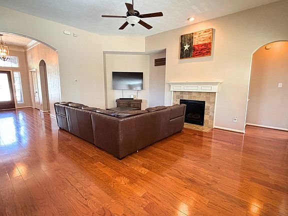 3rd image of 2718 Legends Ranch Dr