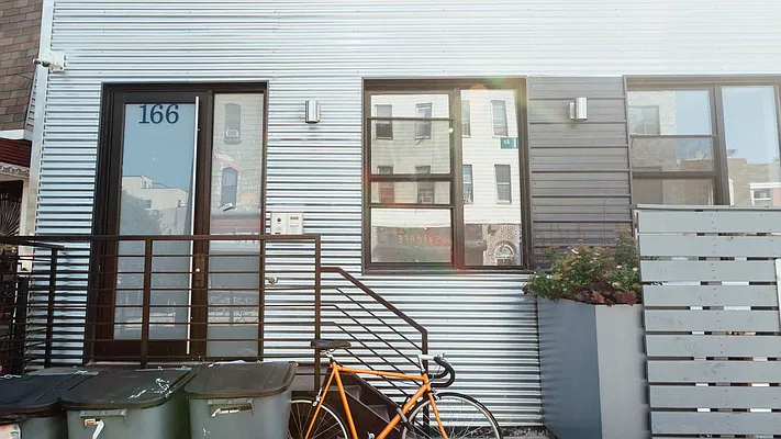 Rented by Nooklyn NYC LLC | media 41