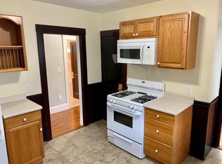 8 Grove St #1A, Belmont, MA 02478