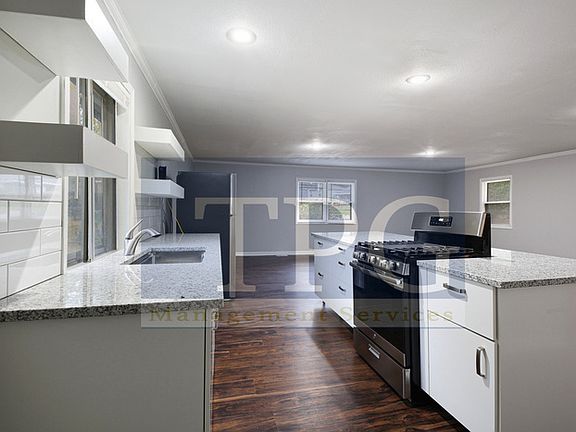 4th image of 9410 McKinley St