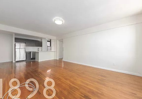 4th image of 483 Ocean Pkwy APT 6J
