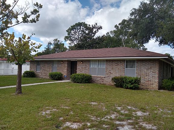 2nd image of 2813 Thomas Ct