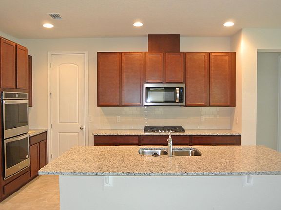 4th image of 17398 Harbor Dr