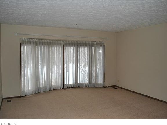 4th image of 8924 Stover Ln