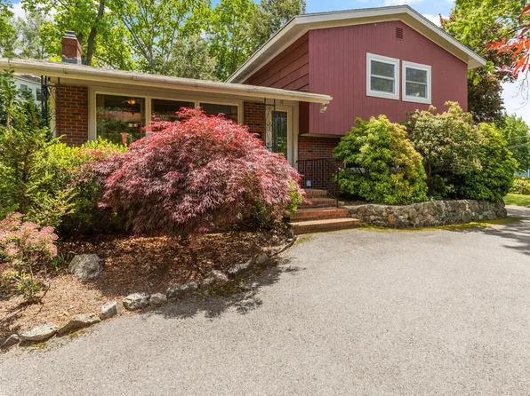 19 W Chardon Rd, Winchester, MA 01890