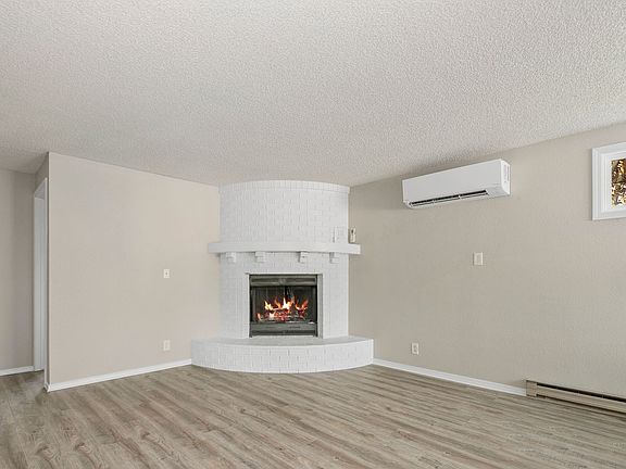 3rd image of 5933 N Garrett St