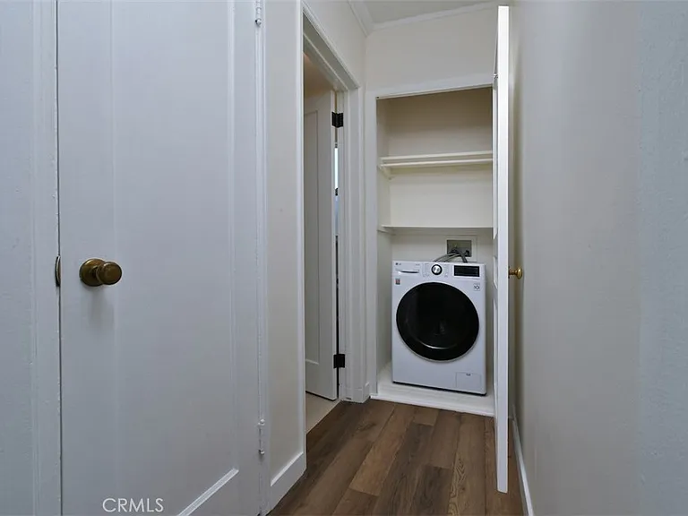 6131 Ranchito Ave — Photo 13