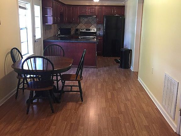 5th image of 198 Louisa St