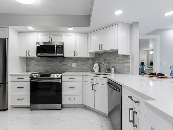 2nd image of 2400 Presidential Way #1101