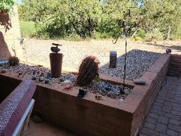 1320 W Desert Hills Dr, Green Valley, AZ 85622