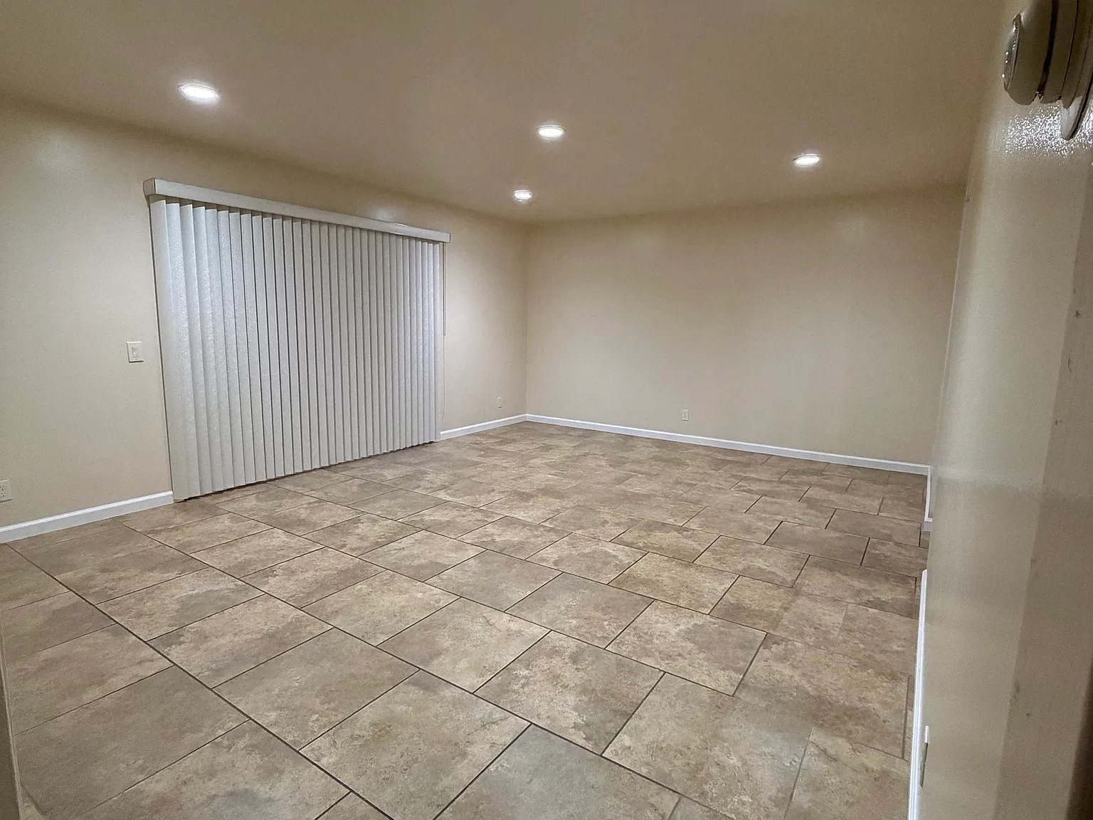 1521 York Pl — Photo 2