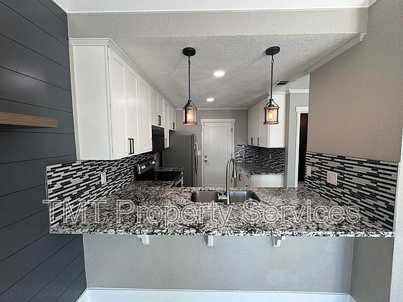 5th image of 5093 N Laguna Dr