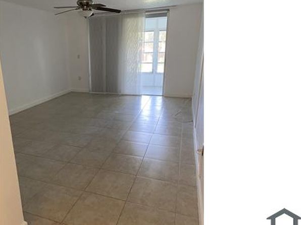 7300 NW 17th St APT 209
