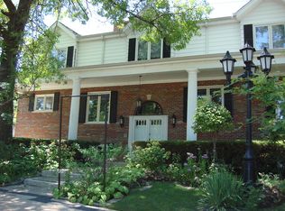 12230 S Coach Rd, Palos Heights, IL 60463