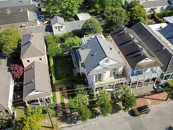 3rd image of 221-23 Pelican Ave