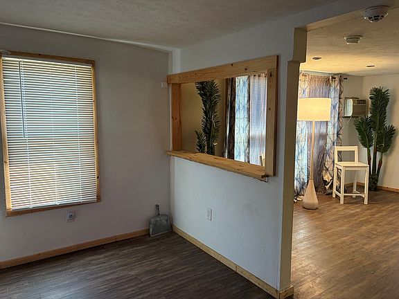 3rd image of 103 Idabelle Ave.