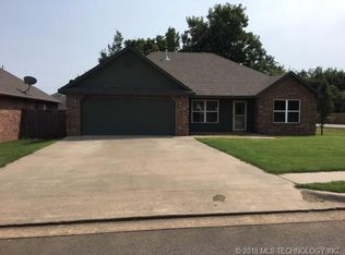 3995 Highland Dr, Tahlequah, OK 74464