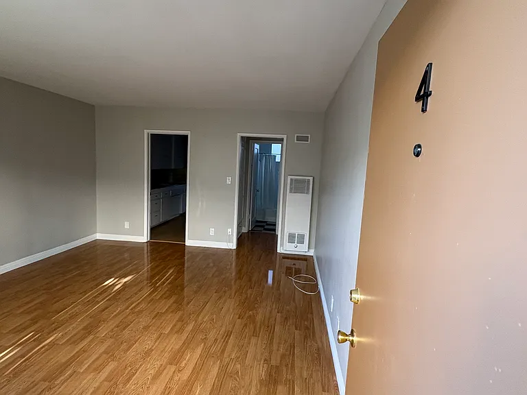 5430 Carlton — Photo 7