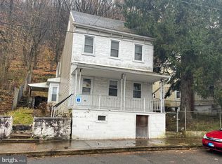 134 W Savory St, Pottsville, PA 17901