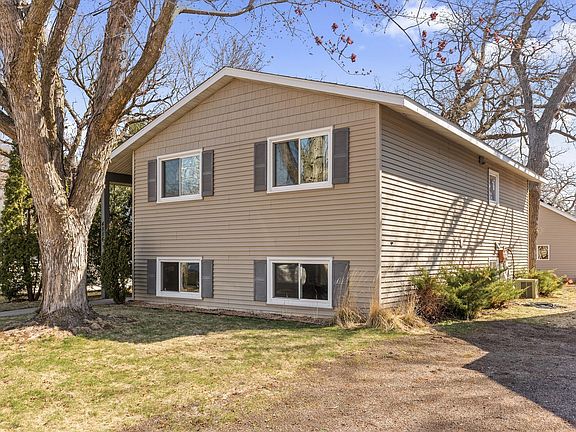 2nd image of 4886 Bloom Ave