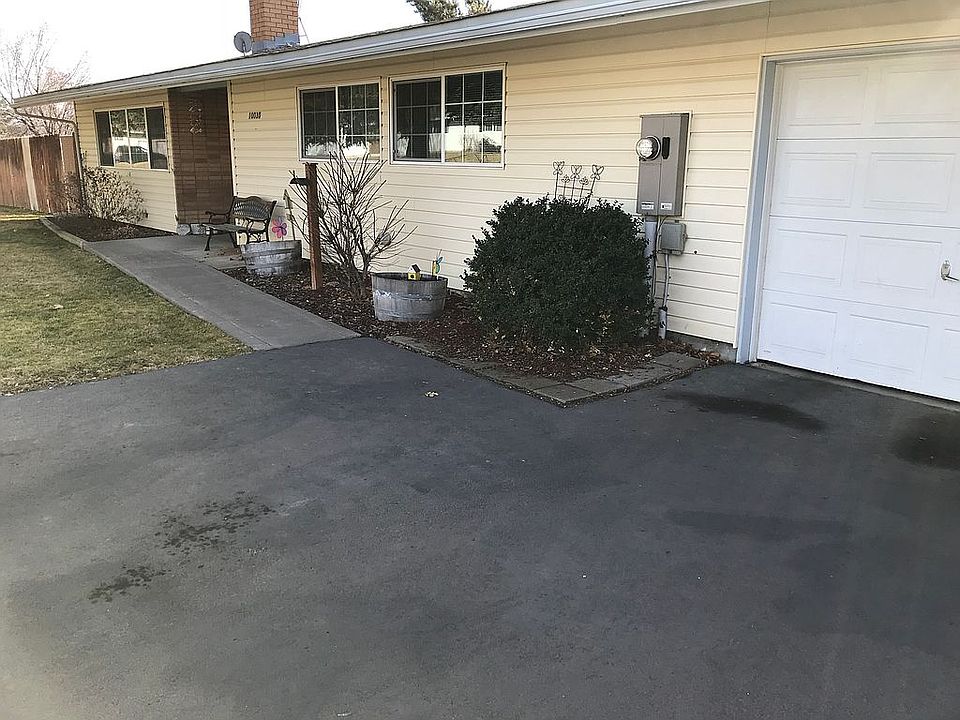 1st image of 10030 McGuire Ave