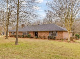 303 Mill St, Oak Grove, LA 71263