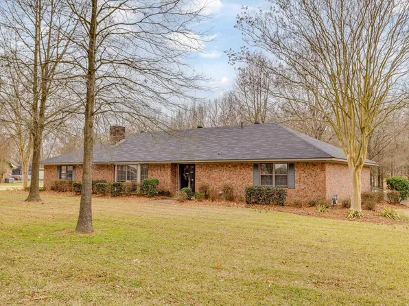 303 Mill St, Oak Grove, LA 71263