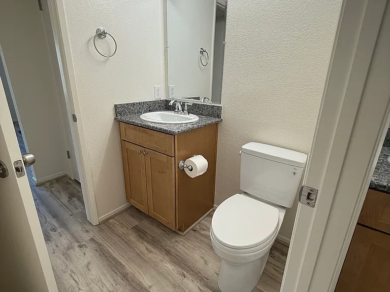 832 Lochwood Pl — Photo 10