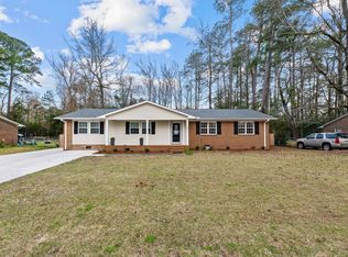 2211 Steeple Chase Dr, Trent Woods, NC 28562