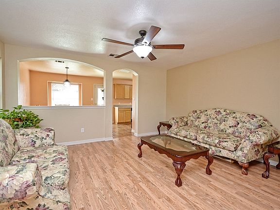 4th image of 2700 Bradley Ln
