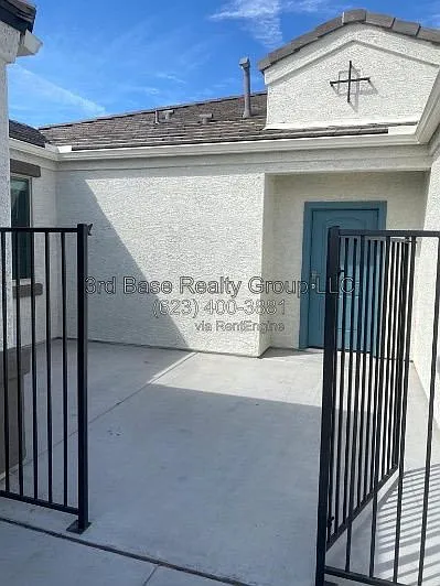 3 bed, 2.0 bath, 1804 sqft, $1,850 — Photo 2