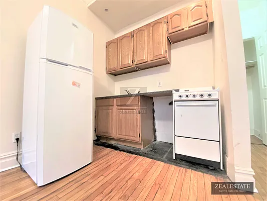 Rented by ZealEstate Group Inc | media 28