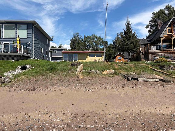 5th image of 641 Pebbly Beach Rd