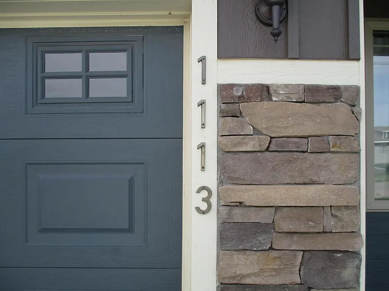 1113 Wright Ave — Photo 4