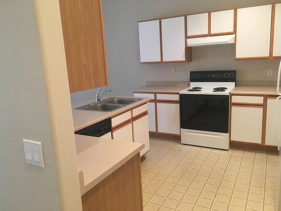 5th image of 440 S Val Vista Dr Unit 8